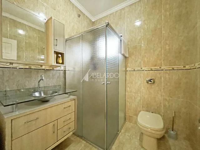 Casa térrea com três dormitórios bairro passo manso