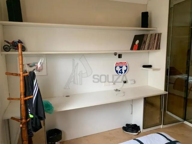 Casa térrea em terreno de 912 m² com 3 dormitórios, 1 suite, 3 salas, cozinha, 6 vagas e 6 vagas