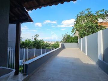 Casa Térrea Reformada com Quintal Amplo e Financiamento pela Caixa Econômica