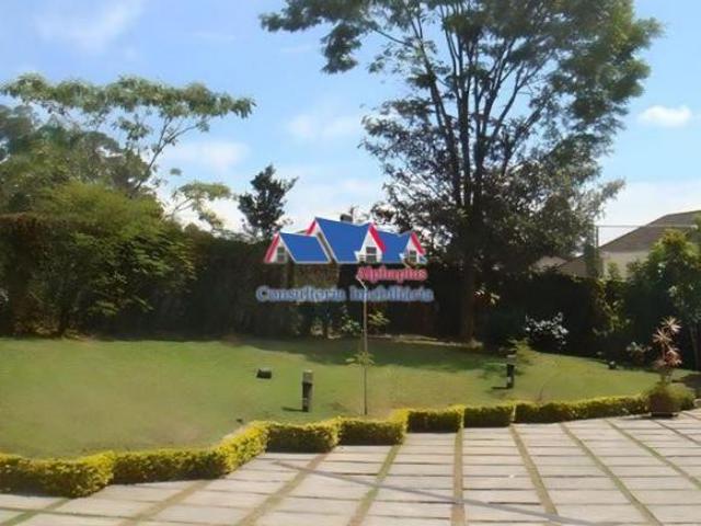 Casa Tamboré 1 Esquina, amplo terreno, 880 m2 AC, 5 suítes