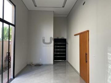 Casa Térrea em Condomínio
