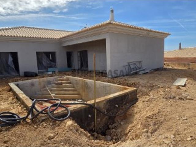Casa terra em construção V3+1