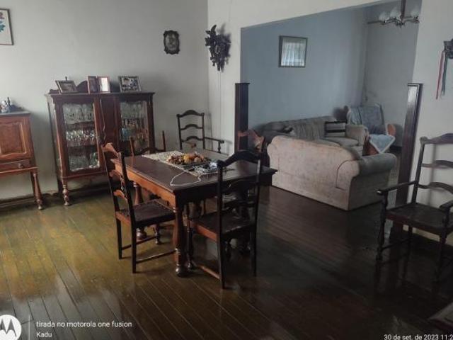 CASA TÉRREA/03 DORMS/10 MTS FRENTE/EXCELENTE LOCALIZAÇÃO/V. ROMANA/IMPERDÍVEL