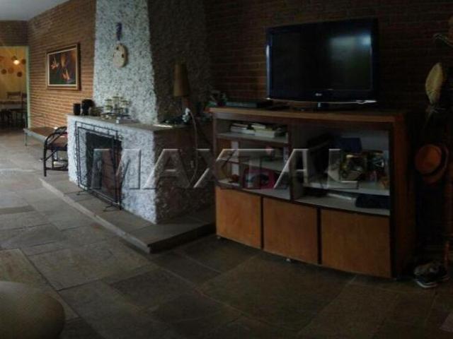 Casa Terrea 4 dormitórios, 3 Salas, 4 banheiros, 3 vagas de garagem 274 m² no Jardim São Bento