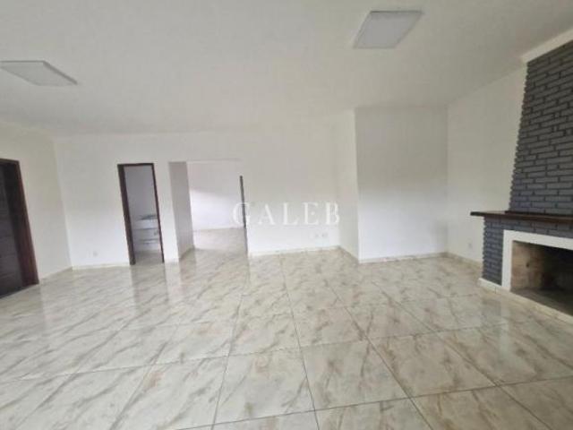 Casa Térrea à Venda em Bairro Nobre, 380m². Lazer e Conforto Próx. Lucas Nogueira Garcez, 4 quarto