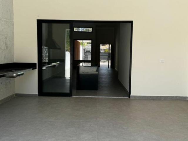 Casa terrea 889m² com piscina Fundo para RIO no Itapema Guararema SP