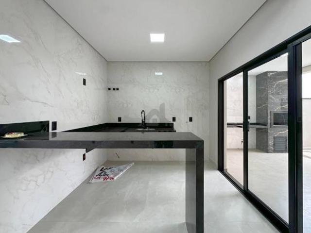 Casa Térrea 141m², 3 Quartos, 1 Suíte