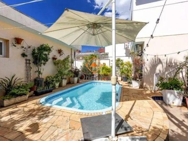 Casa térrea, 160 m² privativos, patio com piscina, no Bairro São Sebastião