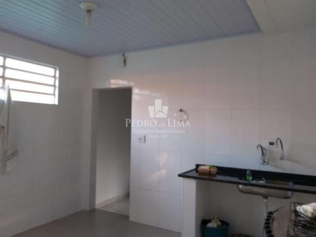 Casa térrea 1 dormitório e 2 vagas, na Ponte Rasa