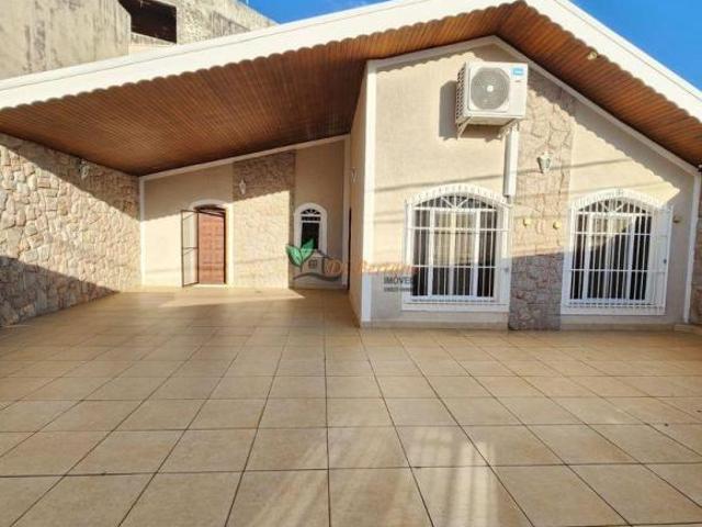 Casa térrea 293m² 6 vagas ar condicionado churrasqueira Jd. Merci