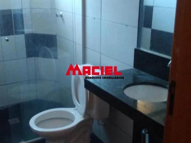 Casa térrea, 2 dm, zona sul, aceita financiamento