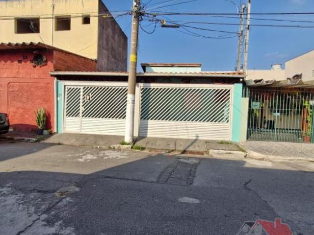Casa térrea 2 dormitórios sendo 1 suíte 3 vagas Edícula