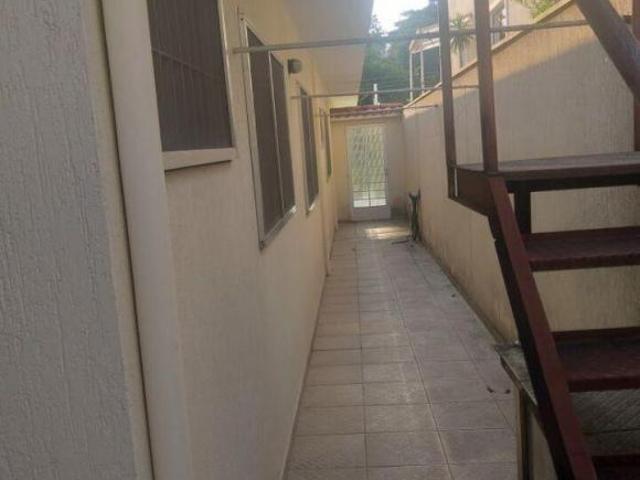 Casa Térrea 2 dormitórios, 2 banheiros e 4 vagas Imirim