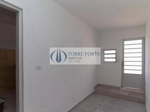 Casa terrea 2 dormitórios 2 banheiros 5 vagas Vila Tolstoi