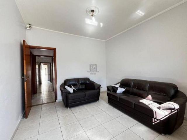 Casa térrea 2 dormitórios, 3 vagas