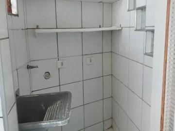 Casa Térrea 2 Dorms para Alugar 100 m² por R$ 2.000,00
