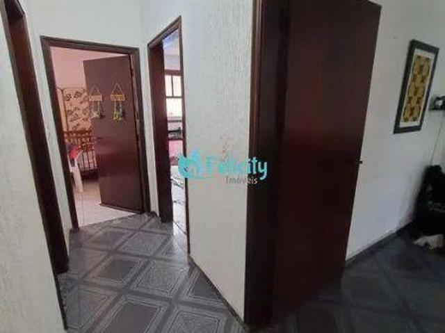 Casa térrea, 2 quartos, com edícula e quintal espaçoso, 150m² no Jd. Vista Linda