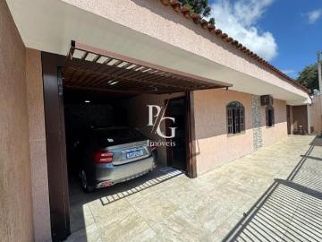 Casa térrea 2 Quartos Espaço gourmet com churrasqueira e espaço de terreno