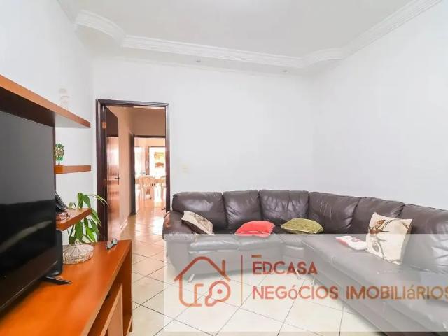 Casa Térrea, 2 Quartos para Alugar, 278 m² por R$ 3.900,00