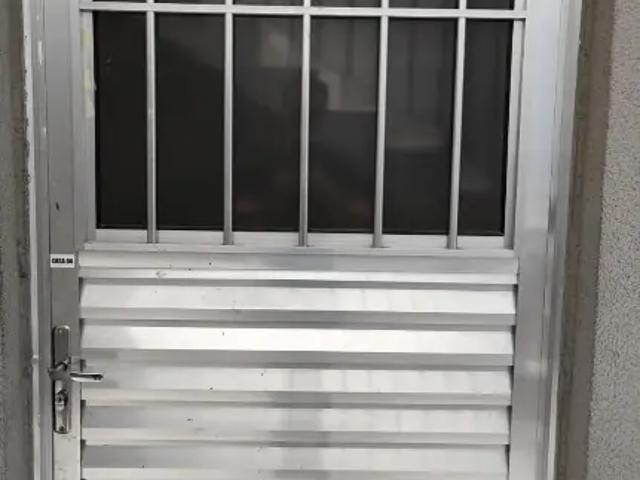 Casa Térrea, 2 Quartos para Alugar, 40 m² por R$ 1.150,00