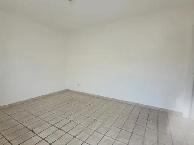 Casa Térrea, 2 Quartos para Alugar, 50 m² por R$ 1.610,00
