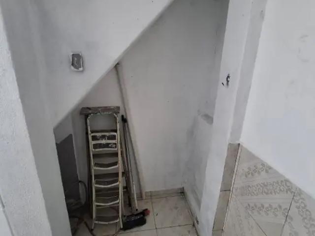 Casa Térrea, 2 Quartos para Alugar, 80 m² por R$ 2.000,00