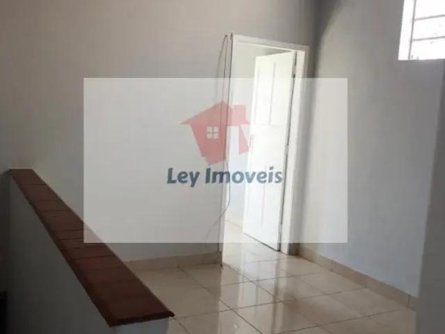 Casa Térrea, 2 Quartos para Alugar, 80 m² por R$ 2.200,00