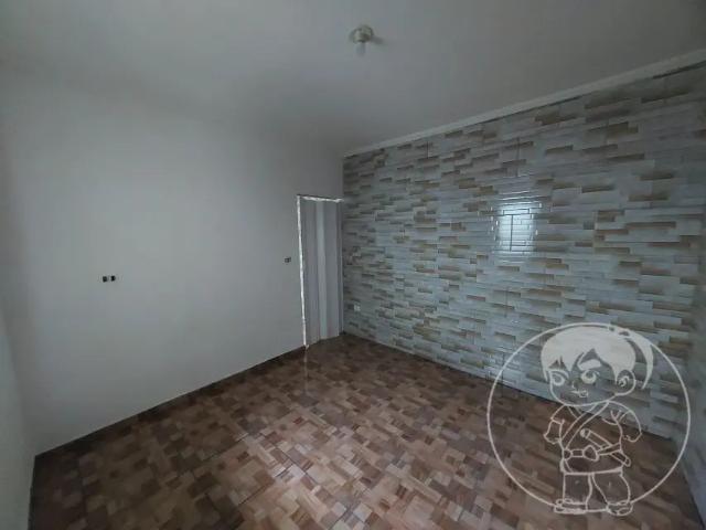 Casa Térrea, 2 Quartos para Alugar, por R$ 1.400,00