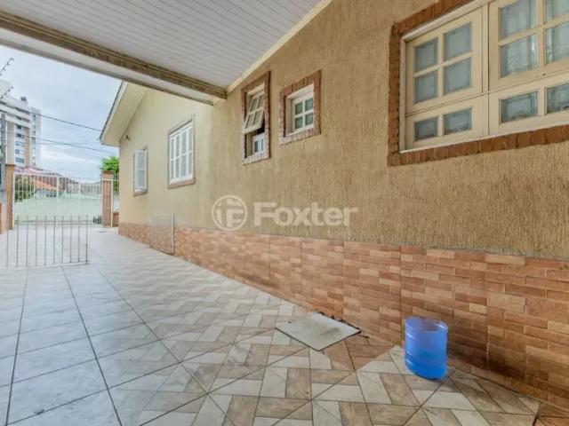 Casa Térrea 3 Dormitórios com Suíte, Piscina e Edícula — 228 m² no Jardim Itu — ACEITA FINANCIAMENTO