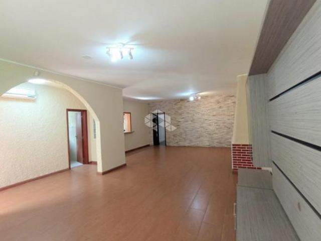 CASA TÉRREA, 3 DORMITÓRIOS, SUITE, 5 VAGAS E PISCINA EM IPANEMA