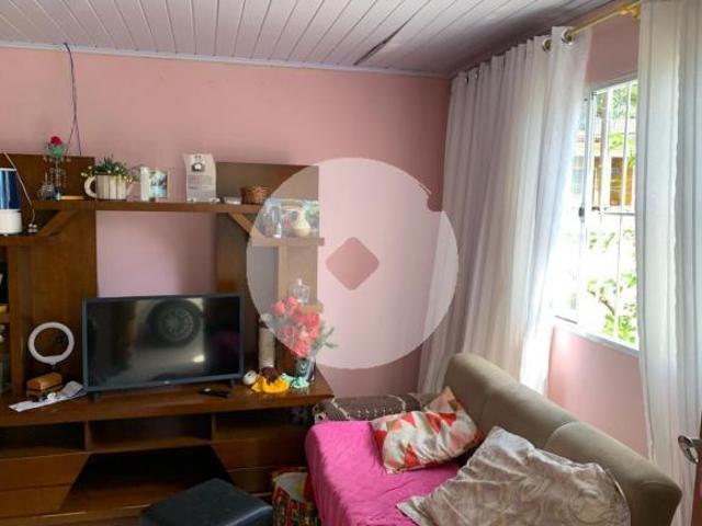 Casa Térrea 3 Quartos em Terreno de 220 m² Campo Comprido