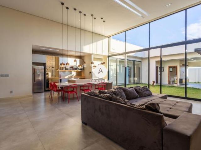 CASA TÉRREA / 3 SUÍTES / DE CANTO / TAQUARI / REGULARIZADA
