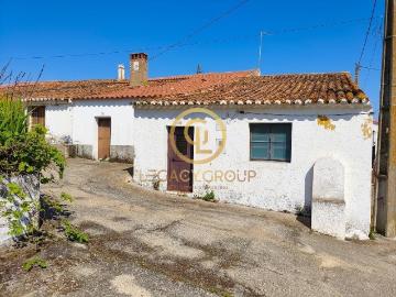 Casa Térrea T2+1 & Terreno Urbano Diogo Martins, Mértola