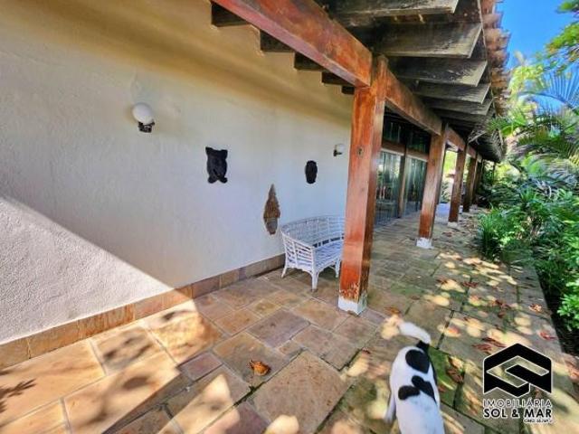 CASA TÉRREA, TERRENO DE ESQUINA 797m², FRENTE AO MAR!