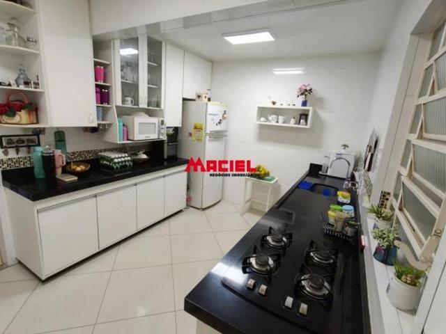 Casa térrea vista verde próximo ao centro comercial