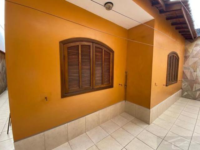 Casa Térrea Zona Leste Itaquera 02 dormitórios 2 banheiros 3 vagas