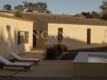 Casa Térrea A Essência do Alentejo Contemporâneo 277m² Redondo