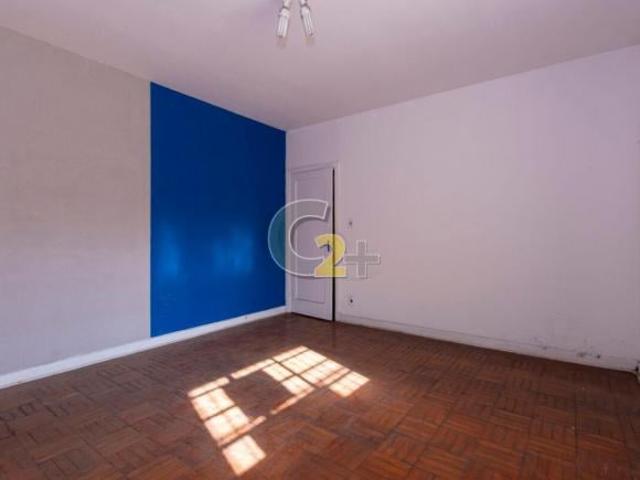 Casa térrea à venda na Lapa com 2 quartos, sem vaga