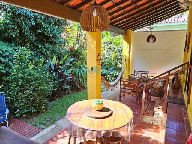 Casa térrea à venda na praia de Barra do Sahy