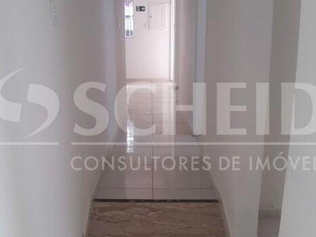 Casa térrea á venda na região de interlagos
