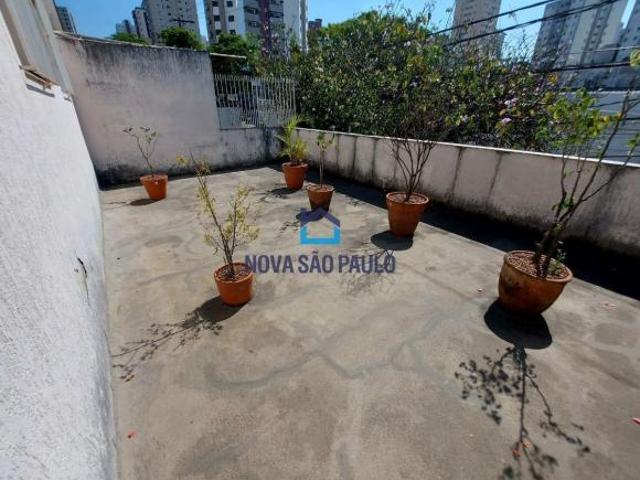 Casa térrea à venda na Saúde com 3 quartos e 3 vagas de garagem, 450 m² de terreno