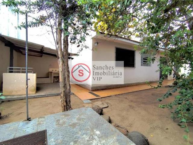 Casa térrea à venda na Vila Zelina com 360m², próximo ao Metrô Vila Prudente, TERRENO 10X36. 3 dormi