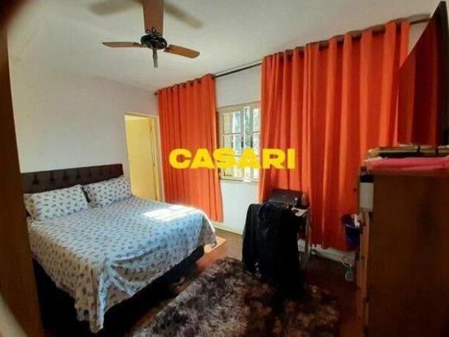 Casa Térrea à Venda no Assunção – 3 Dormitórios, Suíte e 255 m² em São Bernardo