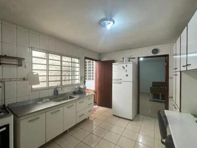 Casa Térrea à venda no Bairro do Jardim Mangalot na Rua Padre Aníbal Difrância