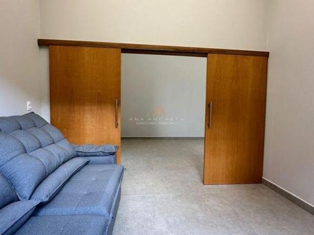 Casa térrea à venda no Cond. Gaivota I, com 03 suítes