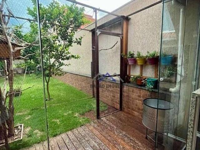 Casa térrea a venda no Horto Florestal