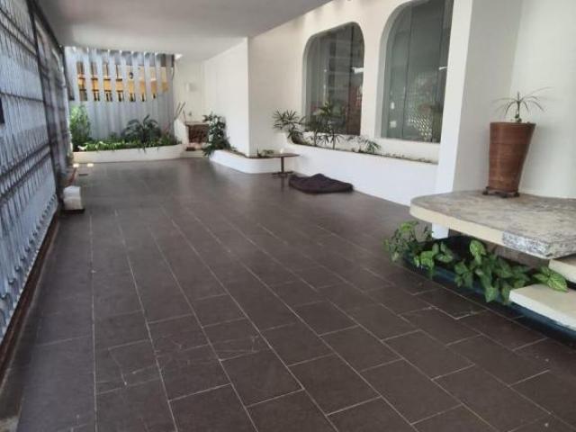 Casa Térrea à Venda no Jaguaré SP, 4 Dorms, 3 Suítes, 248m²