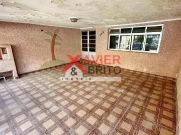 Casa Térrea à venda no Jardim Marília 143m² de Terreno com Salão de Festas