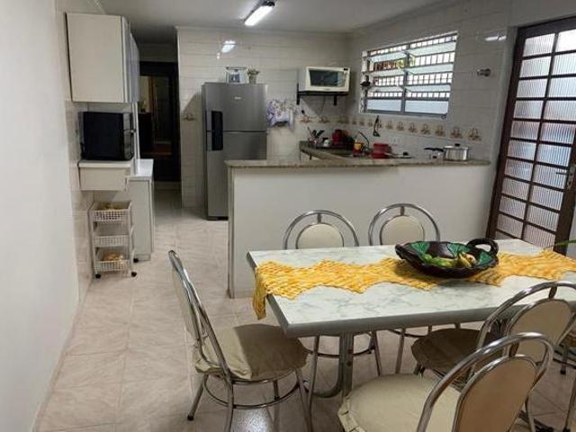 Casa térrea à venda no Jardim Santo Elias na Rua Sandoval Ferreira Cabral