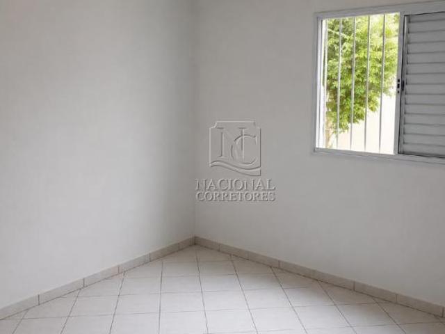 Casa térrea à venda no Parque Erasmo Assunção com 250 m² de terreno 1 dormitór